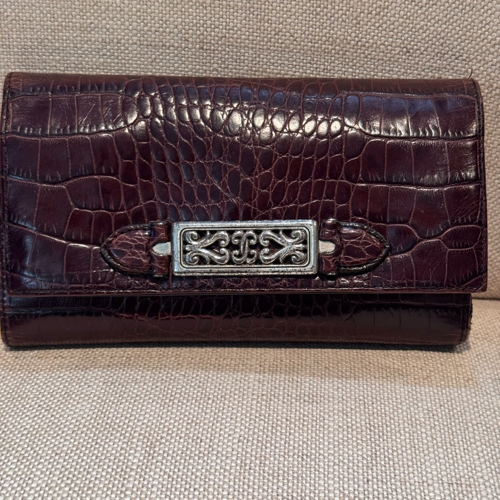 Brighten Wallet Elegant Brown Crocodile Embossed Clutch